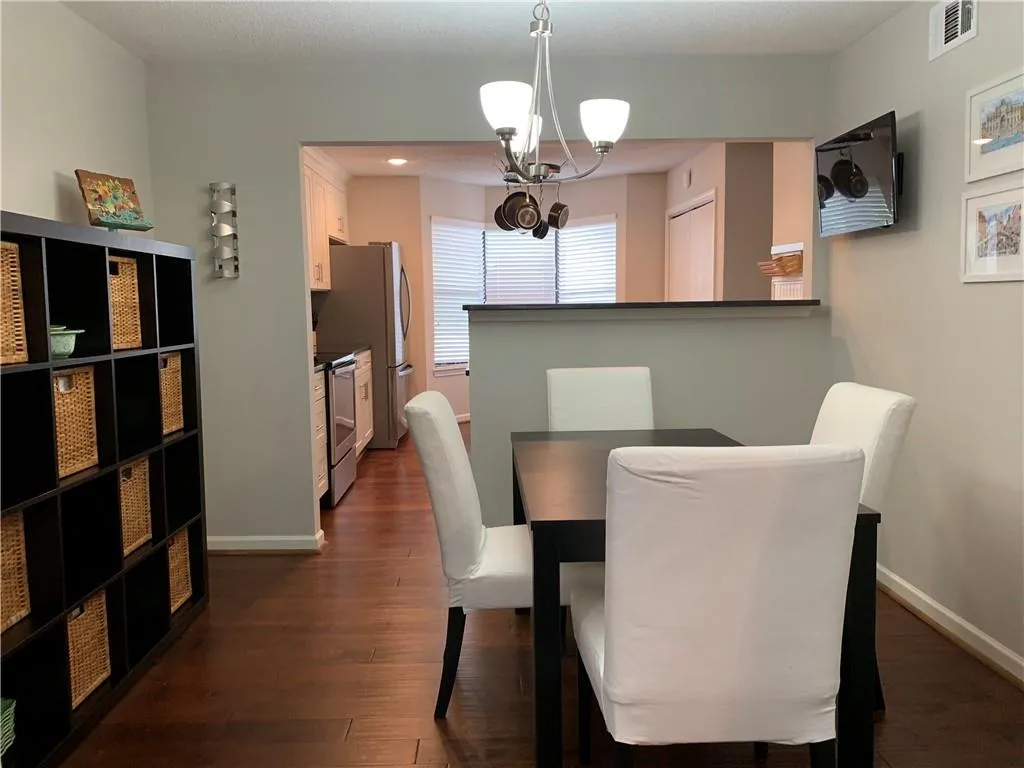 1206 Old Hammond Chase, Sandy Springs, Georgia 30350, 2 Bedrooms Bedrooms, ,2 BathroomsBathrooms,Residential,Sold,1206 Old Hammond Chase,6600351