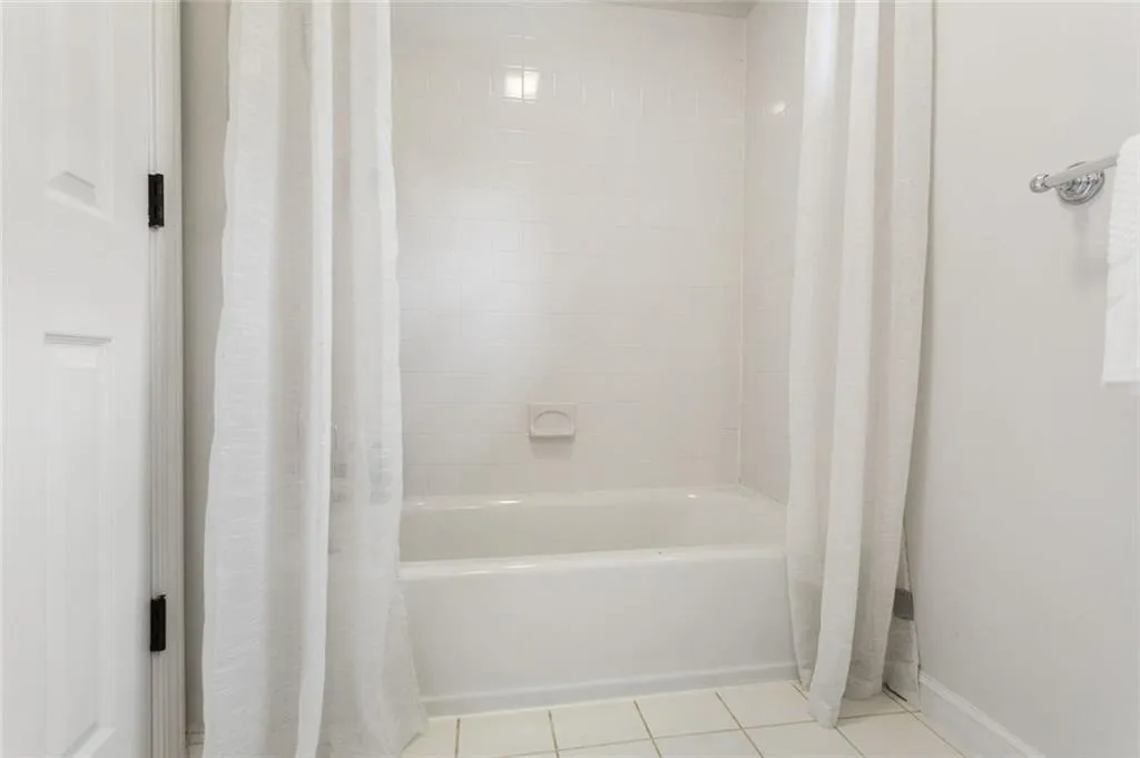 421 Golfview Rd Nw Road Nw, Atlanta, Georgia 30309, 5 Bedrooms Bedrooms, 0 ,4 BathroomsBathrooms,Residential,For Sale,421 Golfview Rd Nw Road Nw,7847849