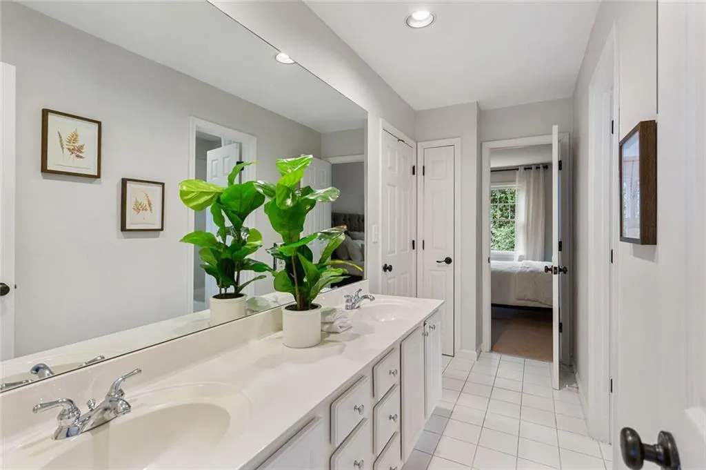 421 Golfview Rd Nw Road Nw, Atlanta, Georgia 30309, 5 Bedrooms Bedrooms, 0 ,4 BathroomsBathrooms,Residential,For Sale,421 Golfview Rd Nw Road Nw,7847849