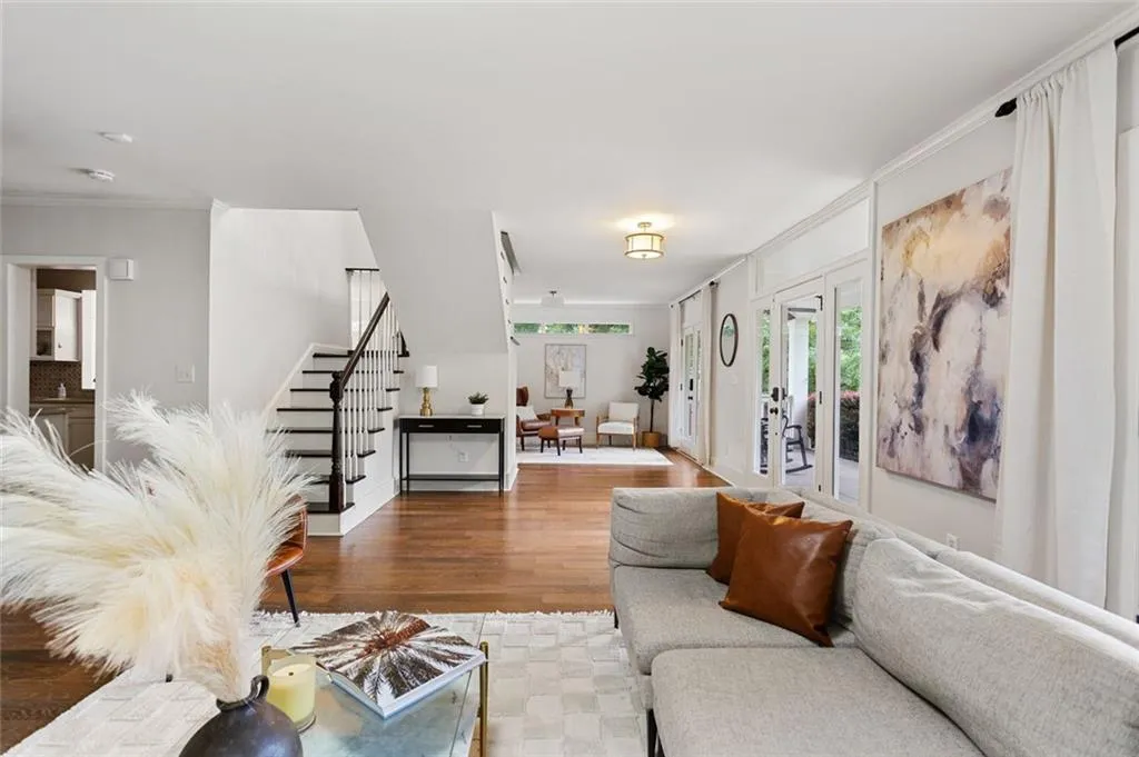 421 Golfview Rd Nw Road Nw, Atlanta, Georgia 30309, 5 Bedrooms Bedrooms, 0 ,4 BathroomsBathrooms,Residential,For Sale,421 Golfview Rd Nw Road Nw,7847849