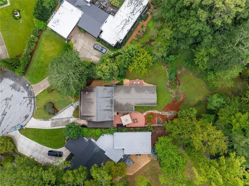 421 Golfview Rd Nw Road Nw, Atlanta, Georgia 30309, 5 Bedrooms Bedrooms, 0 ,4 BathroomsBathrooms,Residential,For Sale,421 Golfview Rd Nw Road Nw,7847849
