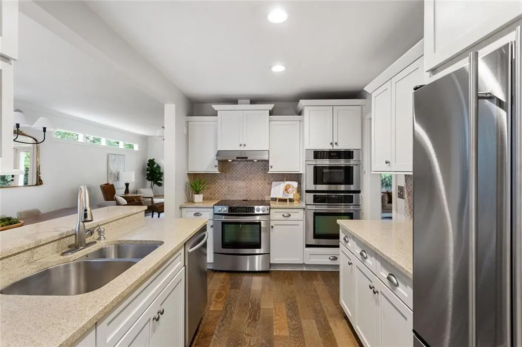 421 Golfview Rd Nw Road Nw, Atlanta, Georgia 30309, 5 Bedrooms Bedrooms, 0 ,4 BathroomsBathrooms,Residential,For Sale,421 Golfview Rd Nw Road Nw,7847849