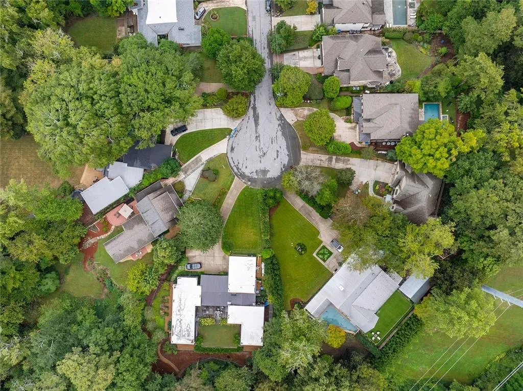 421 Golfview Rd Nw Road Nw, Atlanta, Georgia 30309, 5 Bedrooms Bedrooms, 0 ,4 BathroomsBathrooms,Residential,For Sale,421 Golfview Rd Nw Road Nw,7847849