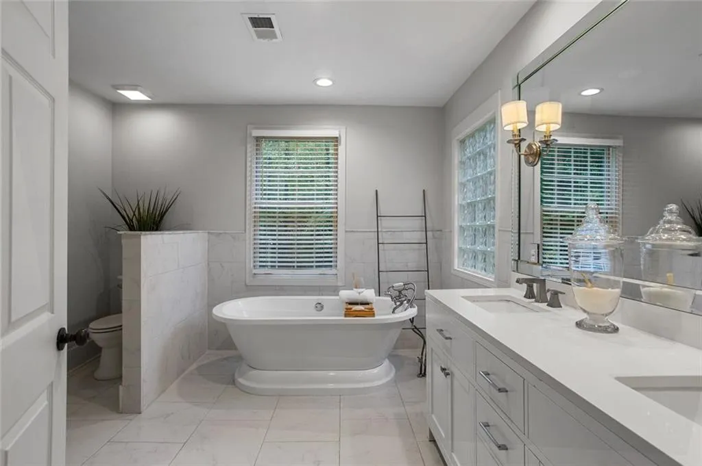 421 Golfview Rd Nw Road Nw, Atlanta, Georgia 30309, 5 Bedrooms Bedrooms, 0 ,4 BathroomsBathrooms,Residential,For Sale,421 Golfview Rd Nw Road Nw,7847849