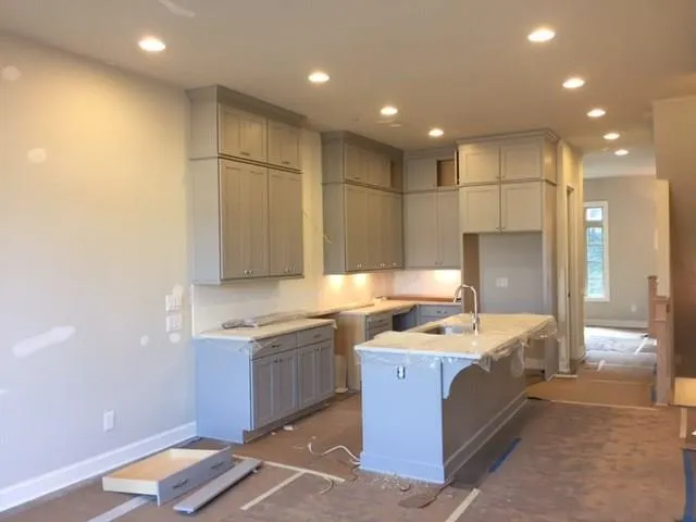 4741 Roswell Road, Atlanta, Georgia 30342, 2 Bedrooms Bedrooms, ,2 BathroomsBathrooms,Residential,Sold,4741 Roswell Road,5879635