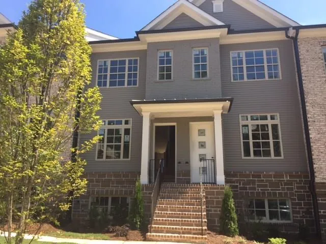 4741 Roswell Road, Atlanta, Georgia 30342, 2 Bedrooms Bedrooms, ,2 BathroomsBathrooms,Residential,Sold,4741 Roswell Road,5879635