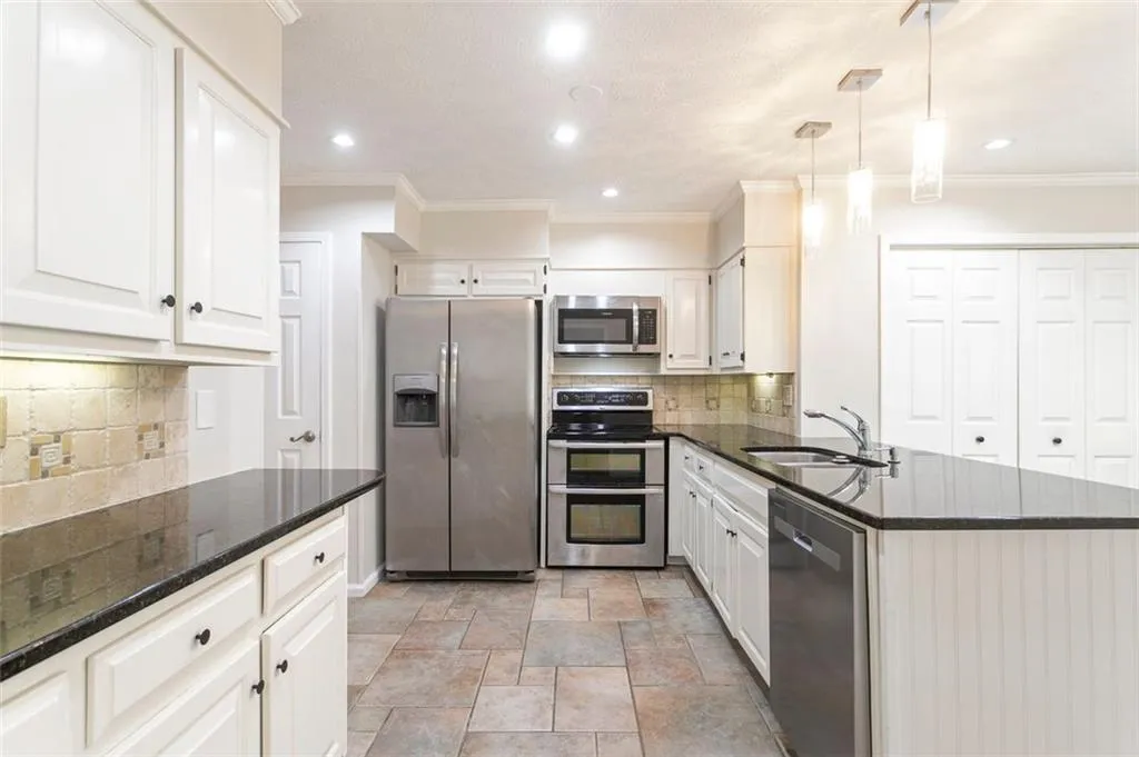 9133 Carroll Manor Drive, Atlanta, Georgia 30350, 2 Bedrooms Bedrooms, ,2 BathroomsBathrooms,Residential,Sold,9133 Carroll Manor Drive,7235578