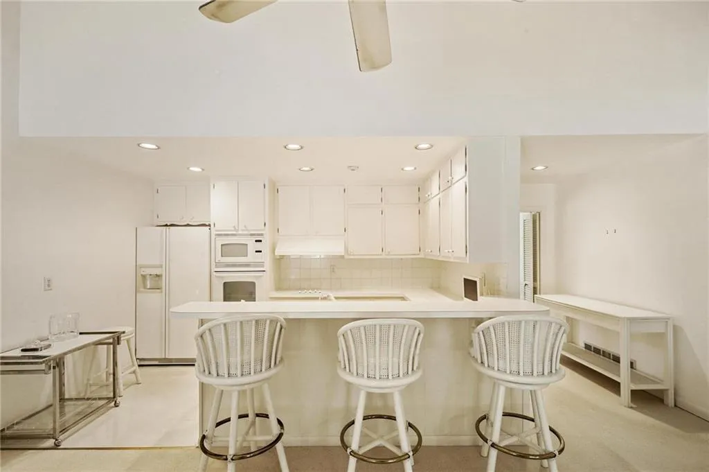 321 Forest Valley Court, Sandy Springs, Georgia 30342, 3 Bedrooms Bedrooms, ,2 BathroomsBathrooms,Residential,Sold,321 Forest Valley Court,7259399