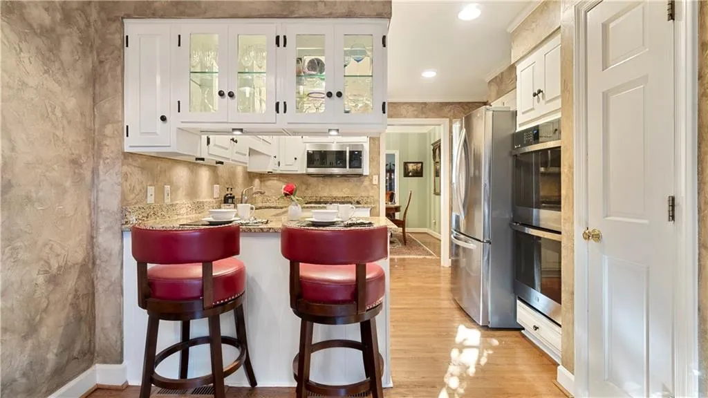 209 Jefferson Circle, Atlanta, Georgia 30328, 3 Bedrooms Bedrooms, ,2 BathroomsBathrooms,Residential,Sold,209 Jefferson Circle,7355685