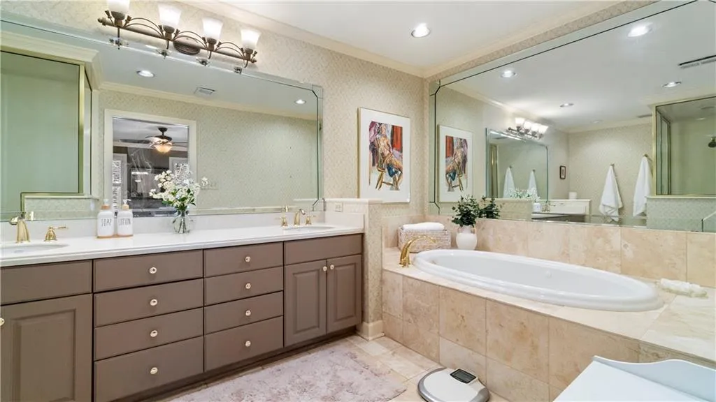 209 Jefferson Circle, Atlanta, Georgia 30328, 3 Bedrooms Bedrooms, ,2 BathroomsBathrooms,Residential,Sold,209 Jefferson Circle,7355685