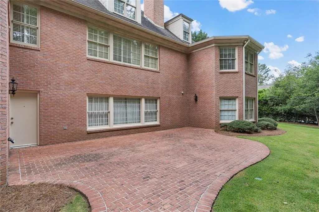 555 Old Cobblestone Drive, Sandy Springs, Georgia 30350, 5 Bedrooms Bedrooms, ,3 BathroomsBathrooms,Residential,Sold,555 Old Cobblestone Drive,7224994