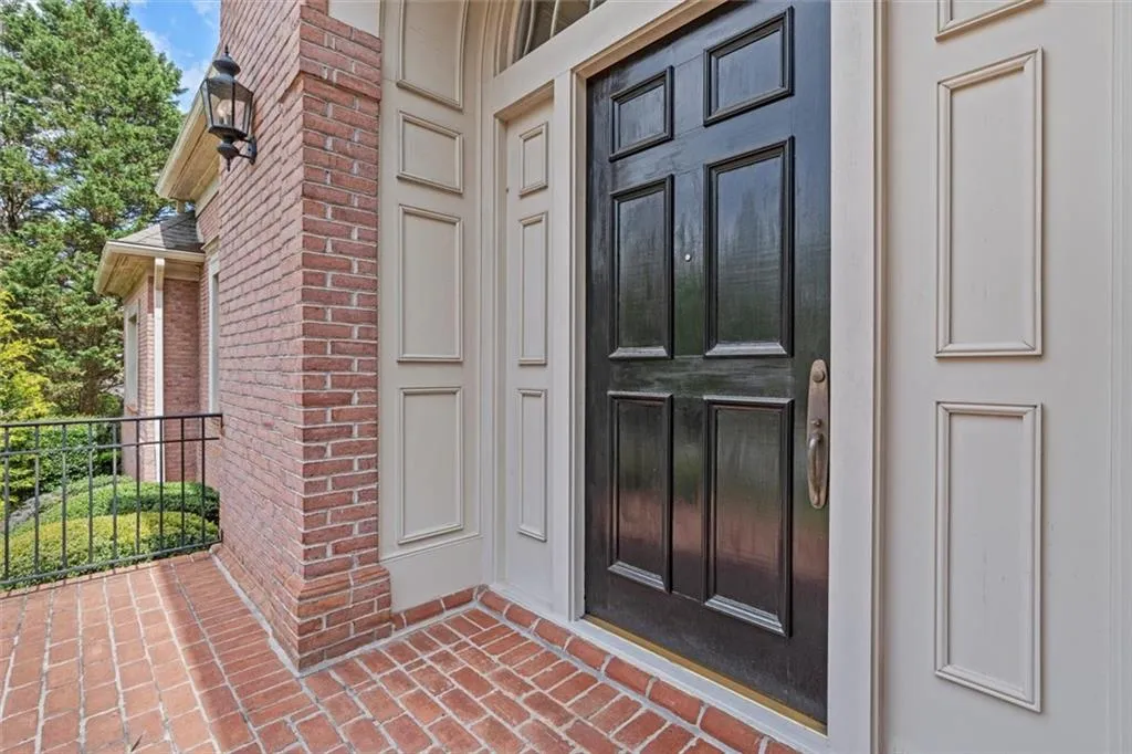 555 Old Cobblestone Drive, Sandy Springs, Georgia 30350, 5 Bedrooms Bedrooms, ,3 BathroomsBathrooms,Residential,Sold,555 Old Cobblestone Drive,7224994