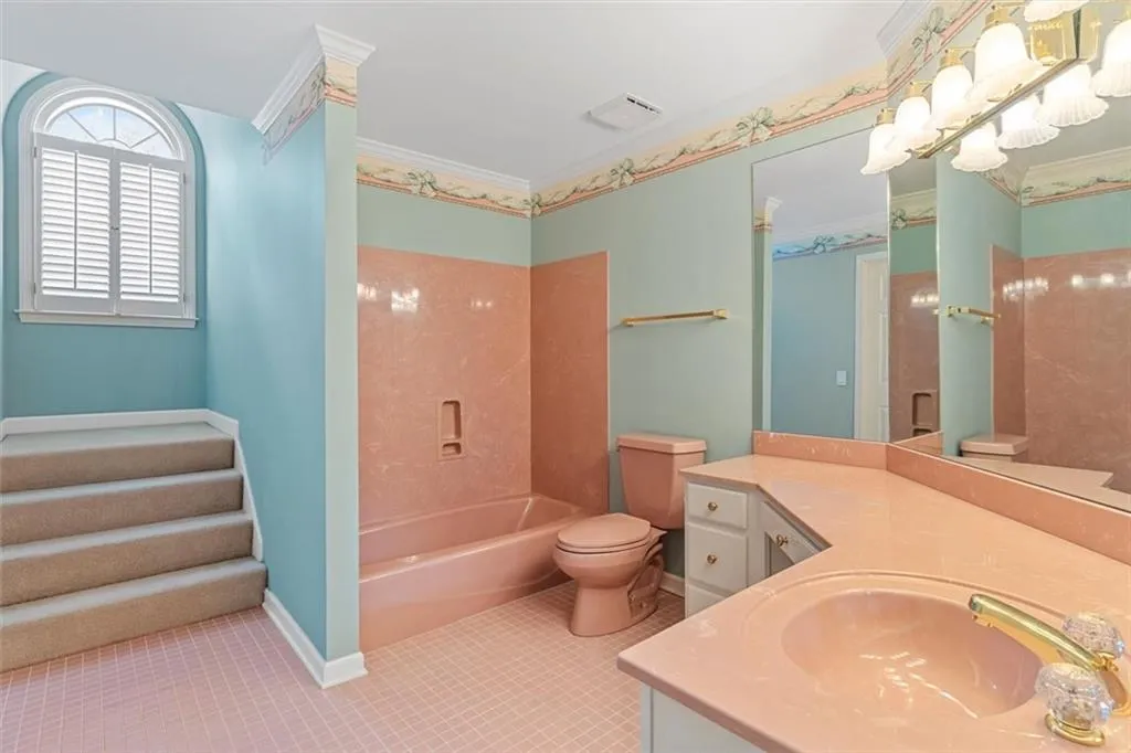 555 Old Cobblestone Drive, Sandy Springs, Georgia 30350, 5 Bedrooms Bedrooms, ,3 BathroomsBathrooms,Residential,Sold,555 Old Cobblestone Drive,7224994