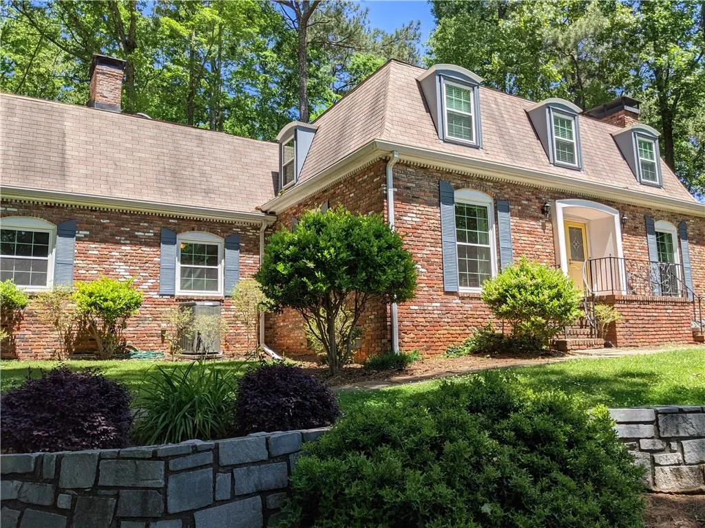 25 River Park Drive, Atlanta, Georgia 30328, 5 Bedrooms Bedrooms, ,3 BathroomsBathrooms,Residential,Sold,25 River Park Drive,6882917