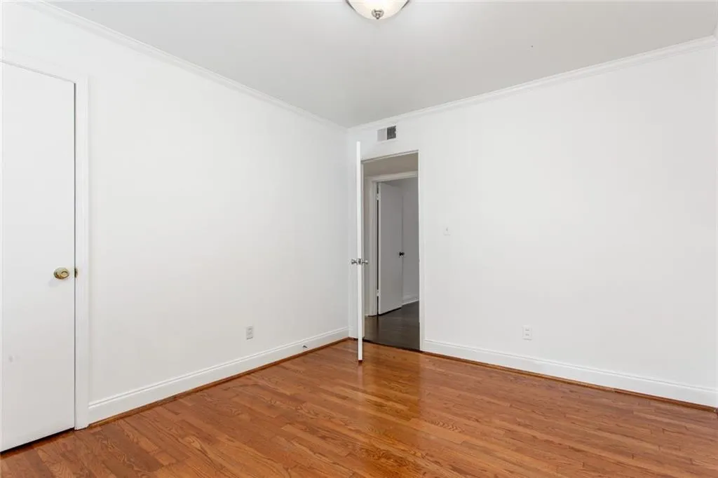 5595 Kingsport Drive Unit 17, Atlanta, Georgia 30342, 3 Bedrooms Bedrooms, ,2 BathroomsBathrooms,Residential,Sold,5595 Kingsport Drive Unit 17,6815974