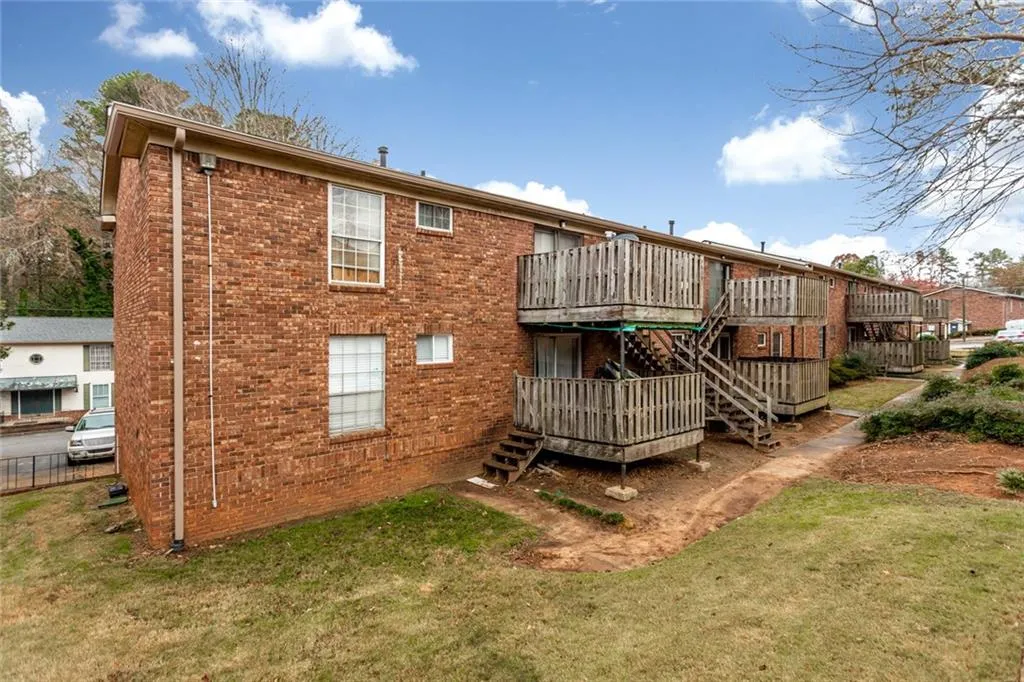 5595 Kingsport Drive Unit 17, Atlanta, Georgia 30342, 3 Bedrooms Bedrooms, ,2 BathroomsBathrooms,Residential,Sold,5595 Kingsport Drive Unit 17,6815974