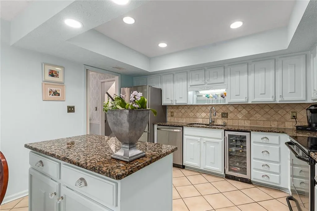 431 The North Chace, Atlanta, Georgia 30328, 4 Bedrooms Bedrooms, ,3 BathroomsBathrooms,Residential,For Sale,431 The North Chace,7683720