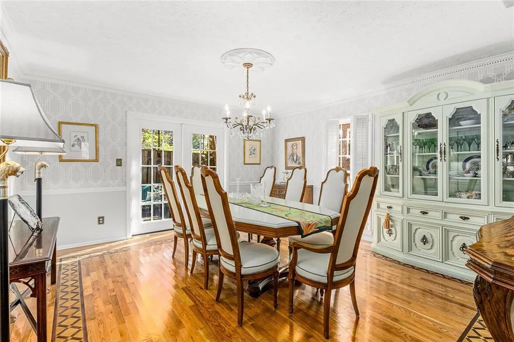 431 The North Chace, Atlanta, Georgia 30328, 4 Bedrooms Bedrooms, ,3 BathroomsBathrooms,Residential,For Sale,431 The North Chace,7683720