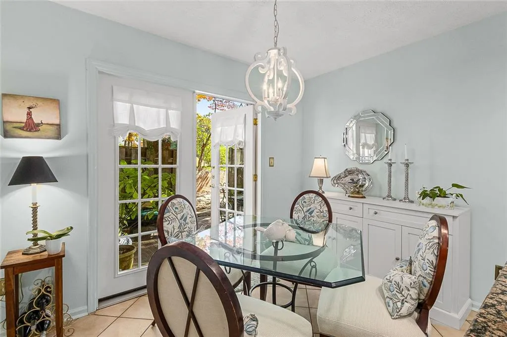 431 The North Chace, Atlanta, Georgia 30328, 4 Bedrooms Bedrooms, ,3 BathroomsBathrooms,Residential,For Sale,431 The North Chace,7683720