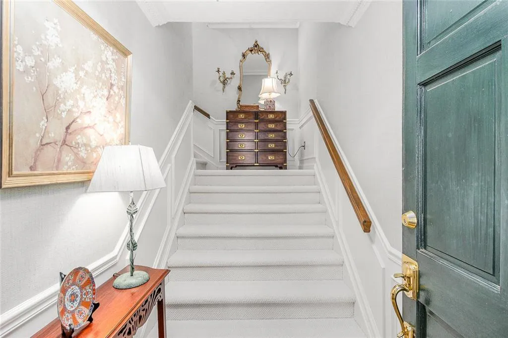 431 The North Chace, Atlanta, Georgia 30328, 4 Bedrooms Bedrooms, ,3 BathroomsBathrooms,Residential,For Sale,431 The North Chace,7683720