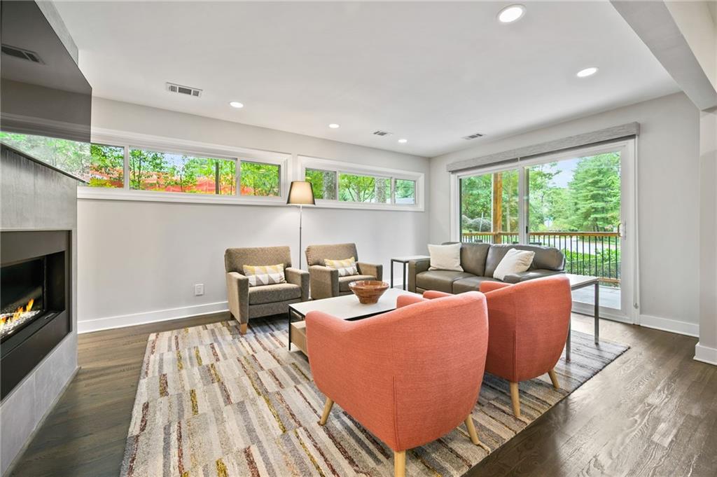 100 Angus Trail, Sandy Springs, Georgia 30328, 3 Bedrooms Bedrooms, ,3 BathroomsBathrooms,Residential,Sold,100 Angus Trail,7283870