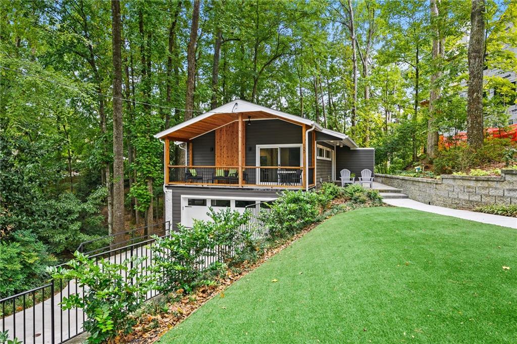 100 Angus Trail, Sandy Springs, Georgia 30328, 3 Bedrooms Bedrooms, ,3 BathroomsBathrooms,Residential,Sold,100 Angus Trail,7283870