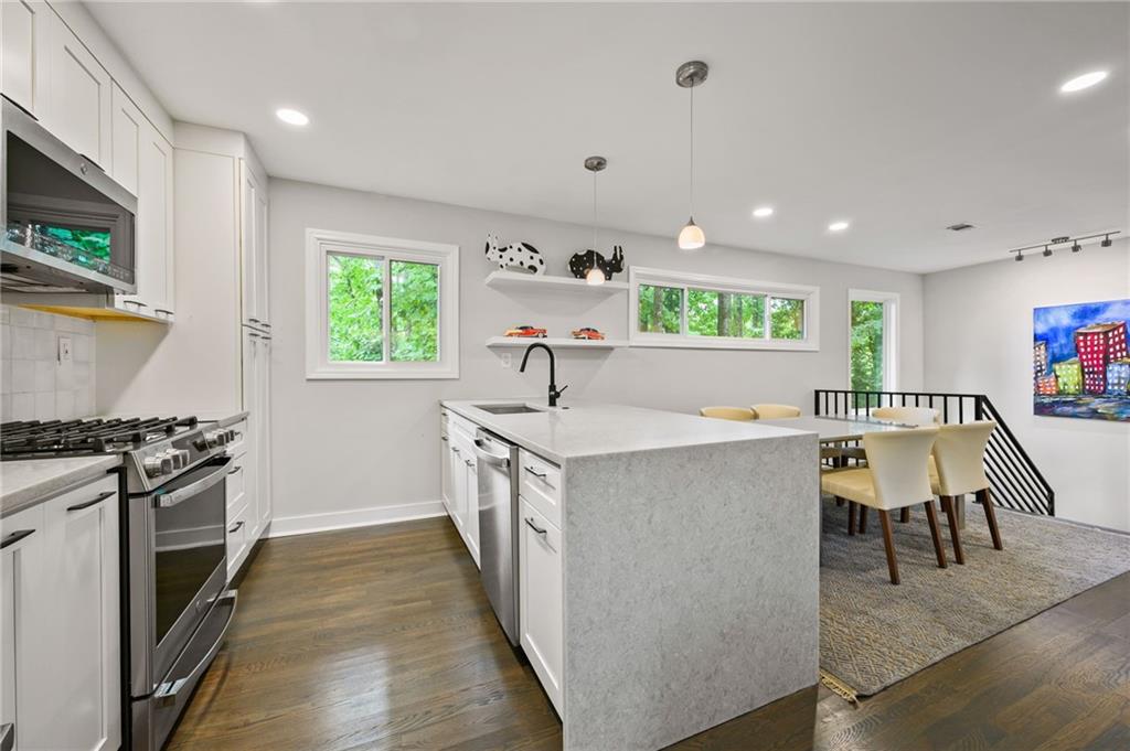 100 Angus Trail, Sandy Springs, Georgia 30328, 3 Bedrooms Bedrooms, ,3 BathroomsBathrooms,Residential,Sold,100 Angus Trail,7283870