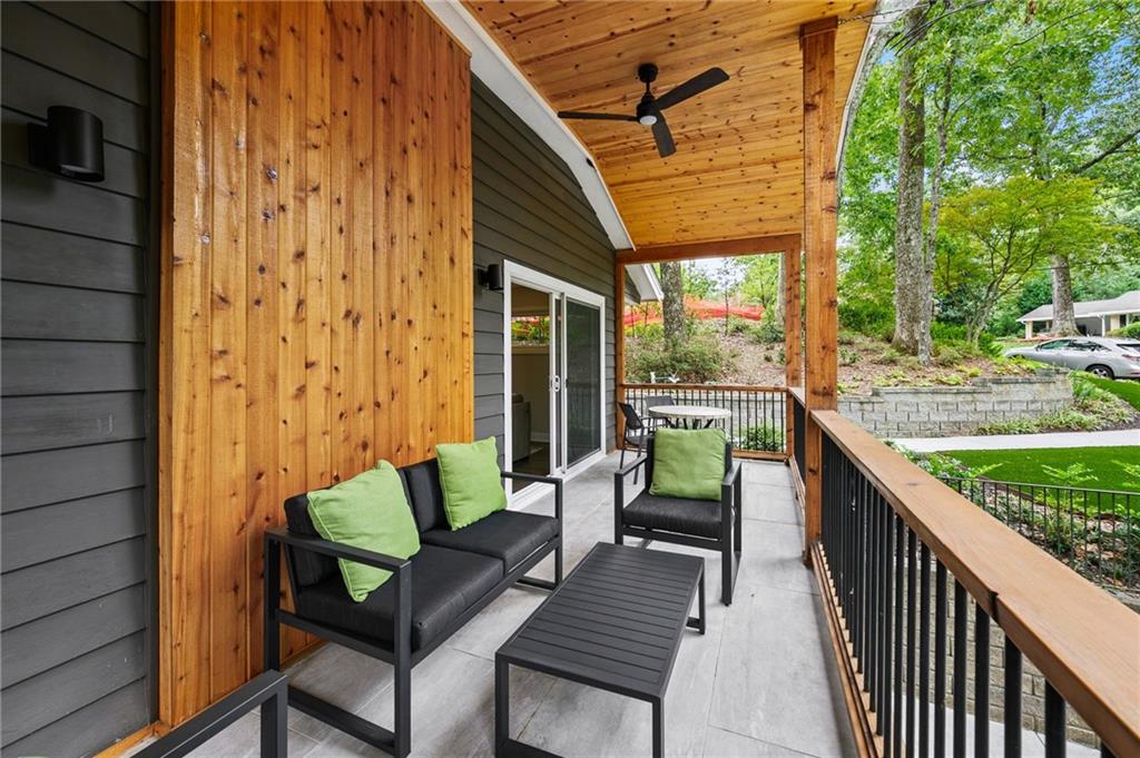 100 Angus Trail, Sandy Springs, Georgia 30328, 3 Bedrooms Bedrooms, ,3 BathroomsBathrooms,Residential,Sold,100 Angus Trail,7283870