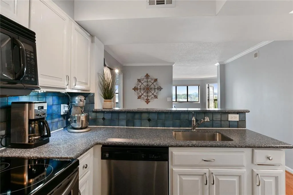 795 Hammond Drive Unit 1107, Atlanta, Georgia 30328, 2 Bedrooms Bedrooms, ,2 BathroomsBathrooms,Residential,Sold,795 Hammond Drive Unit 1107,6710462