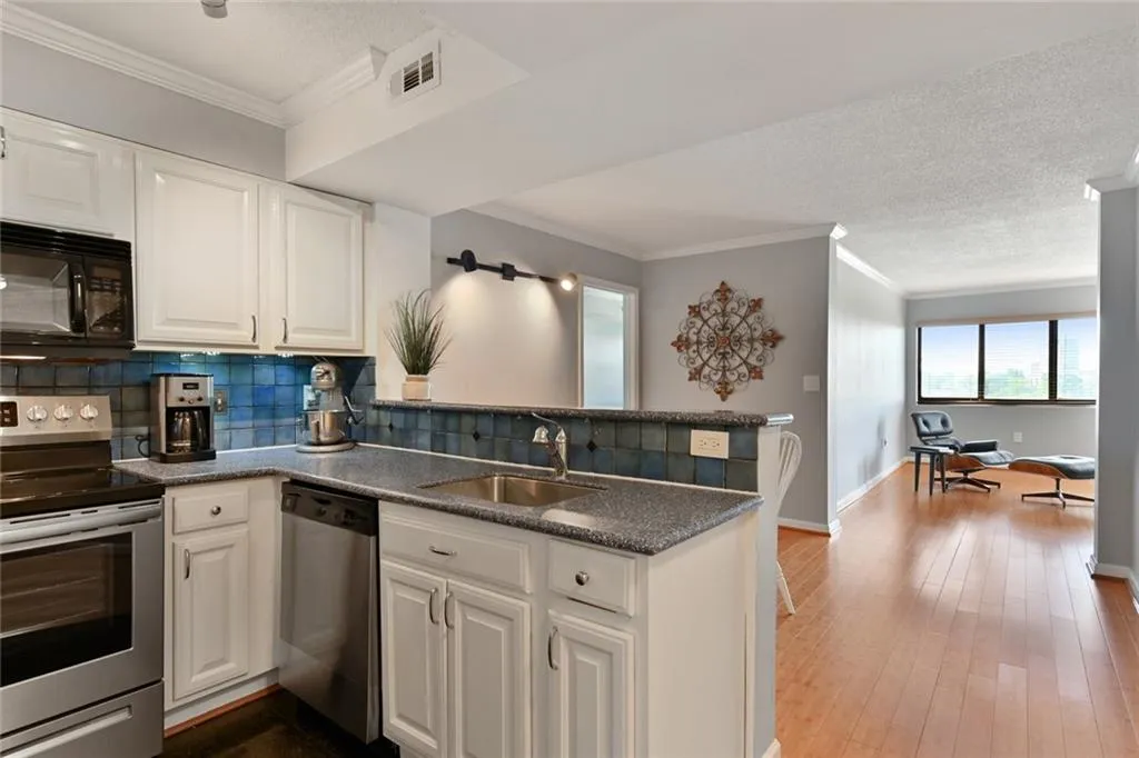 795 Hammond Drive Unit 1107, Atlanta, Georgia 30328, 2 Bedrooms Bedrooms, ,2 BathroomsBathrooms,Residential,Sold,795 Hammond Drive Unit 1107,6710462