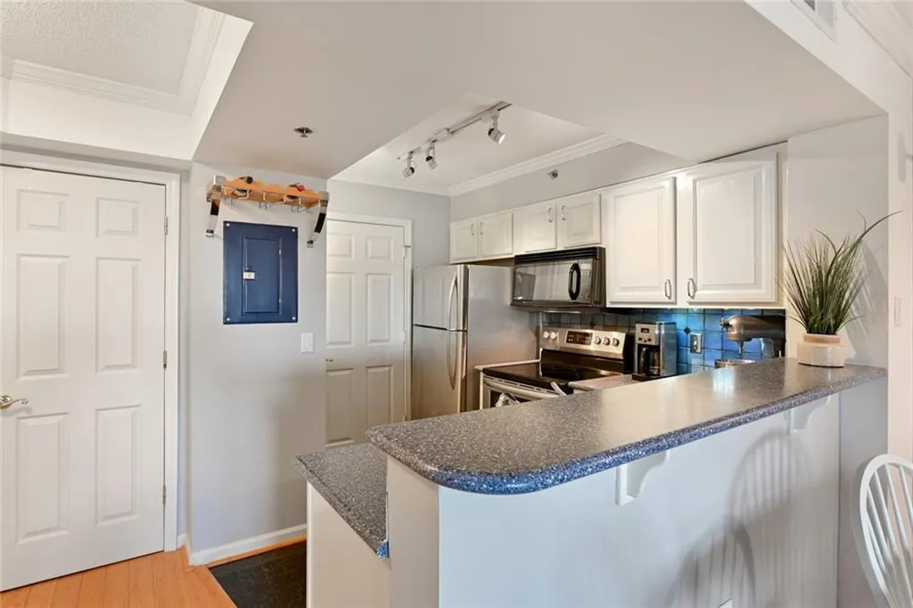 795 Hammond Drive Unit 1107, Atlanta, Georgia 30328, 2 Bedrooms Bedrooms, ,2 BathroomsBathrooms,Residential,Sold,795 Hammond Drive Unit 1107,6710462