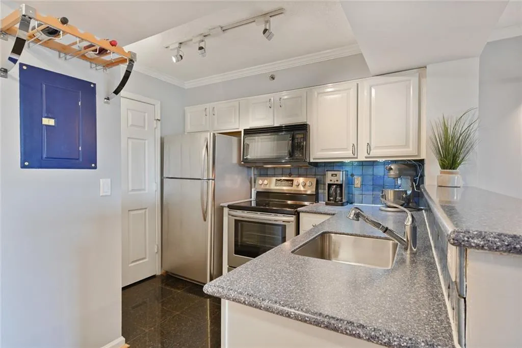 795 Hammond Drive Unit 1107, Atlanta, Georgia 30328, 2 Bedrooms Bedrooms, ,2 BathroomsBathrooms,Residential,Sold,795 Hammond Drive Unit 1107,6710462
