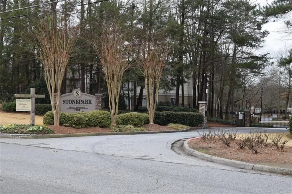 3011 Wingate Way, Sandy Springs, Georgia 30350, 2 Bedrooms Bedrooms, ,2 BathroomsBathrooms,Residential,Sold,3011 Wingate Way,5949904