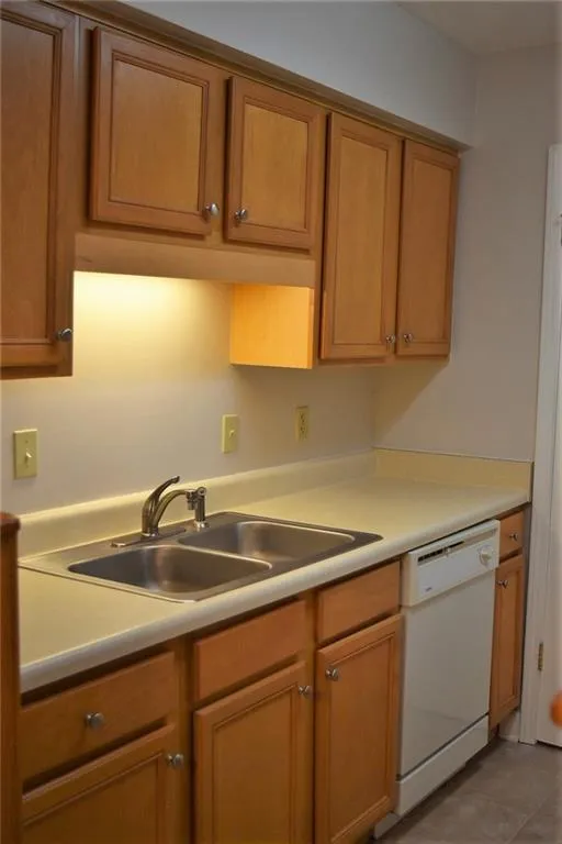 3011 Wingate Way, Sandy Springs, Georgia 30350, 2 Bedrooms Bedrooms, ,2 BathroomsBathrooms,Residential,Sold,3011 Wingate Way,5949904