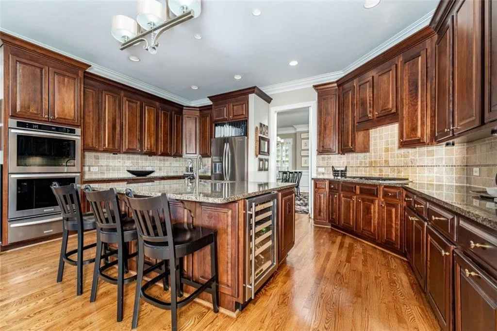 315 Enclave Circle, Atlanta, Georgia 30342, 5 Bedrooms Bedrooms, ,4 BathroomsBathrooms,Residential,Sold,315 Enclave Circle,7231529