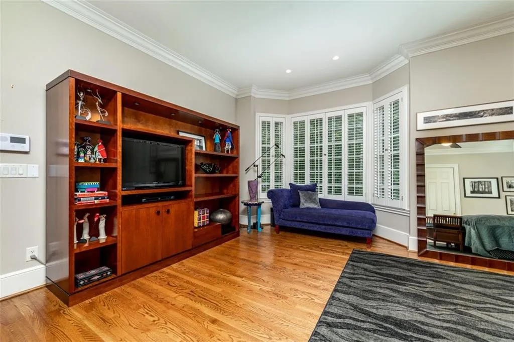 315 Enclave Circle, Atlanta, Georgia 30342, 5 Bedrooms Bedrooms, ,4 BathroomsBathrooms,Residential,Sold,315 Enclave Circle,7231529