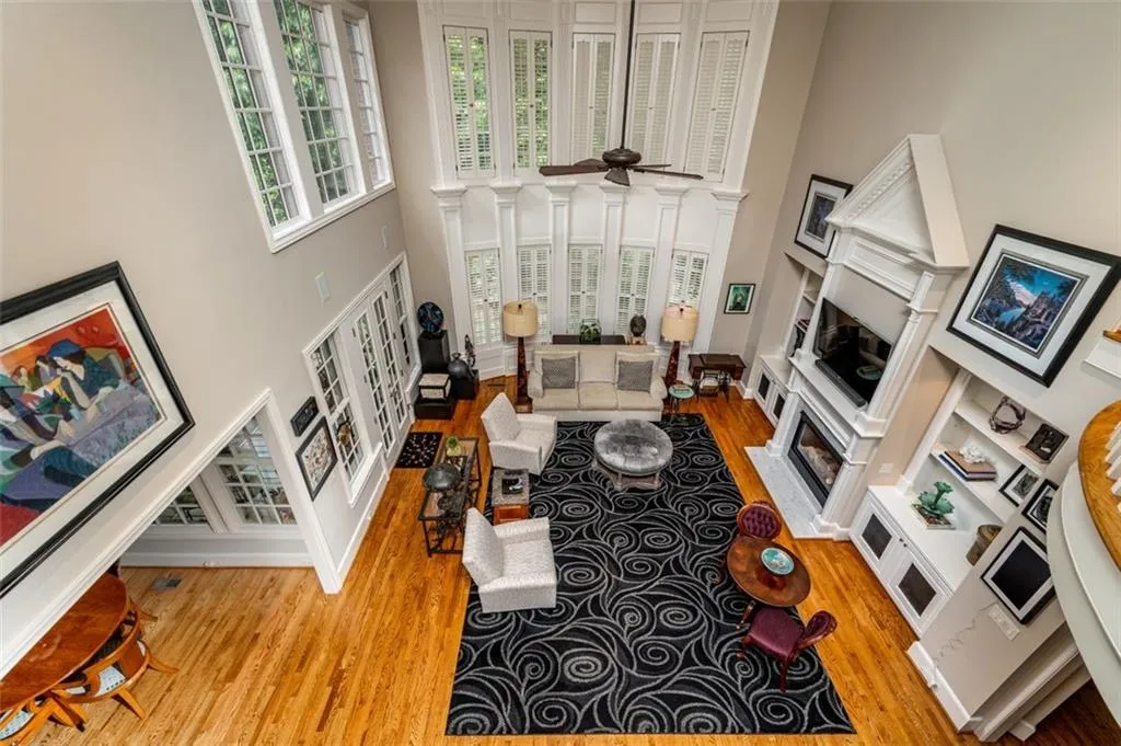 315 Enclave Circle, Atlanta, Georgia 30342, 5 Bedrooms Bedrooms, ,4 BathroomsBathrooms,Residential,Sold,315 Enclave Circle,7231529