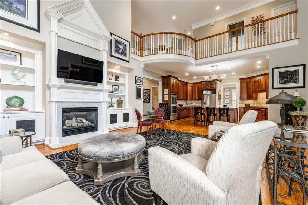 315 Enclave Circle, Atlanta, Georgia 30342, 5 Bedrooms Bedrooms, ,4 BathroomsBathrooms,Residential,Sold,315 Enclave Circle,7231529