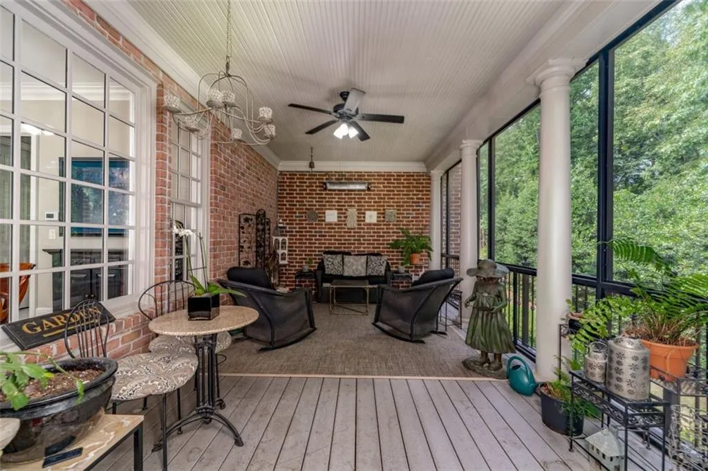 315 Enclave Circle, Atlanta, Georgia 30342, 5 Bedrooms Bedrooms, ,4 BathroomsBathrooms,Residential,Sold,315 Enclave Circle,7231529