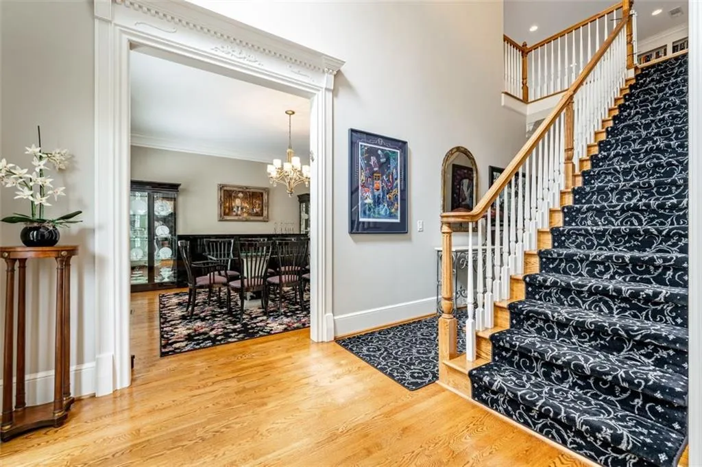 315 Enclave Circle, Atlanta, Georgia 30342, 5 Bedrooms Bedrooms, ,4 BathroomsBathrooms,Residential,Sold,315 Enclave Circle,7231529