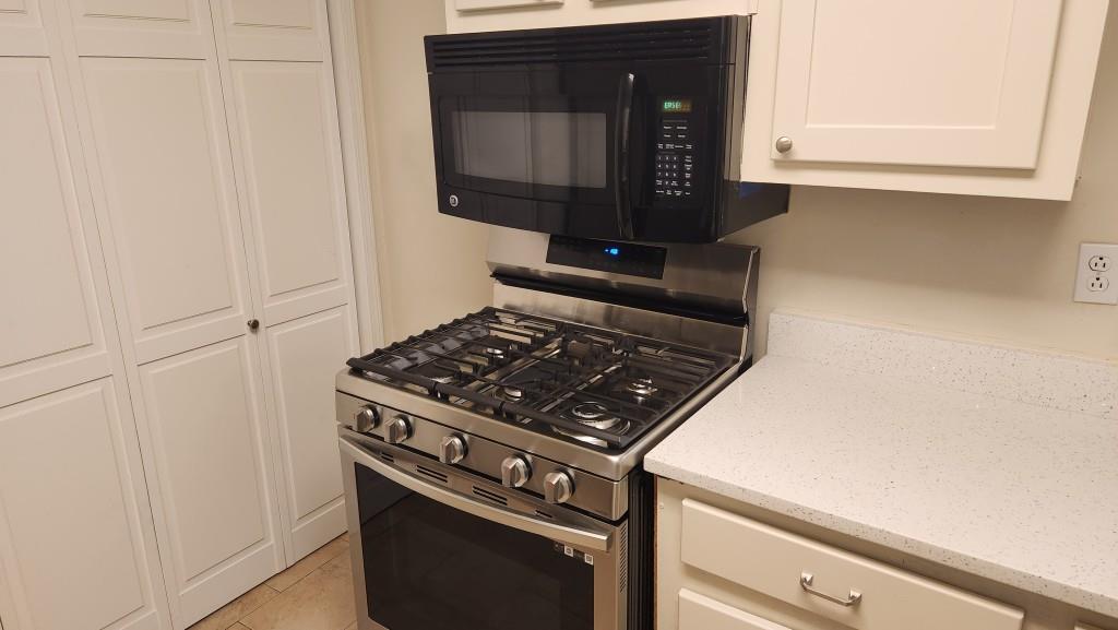 1407 Vicksburg Place, Sandy Springs, Georgia 30350, 2 Bedrooms Bedrooms, ,2 BathroomsBathrooms,Residential,Sold,1407 Vicksburg Place,7282910