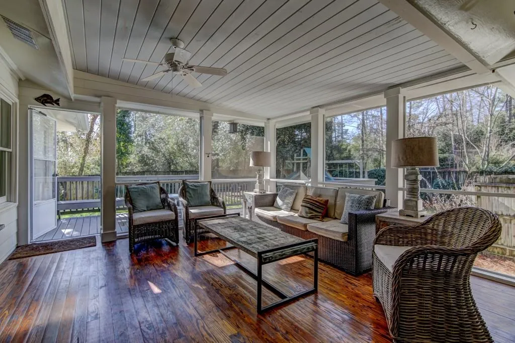 501 Carolwood Lane, Atlanta, Georgia 30342, 3 Bedrooms Bedrooms, ,2 BathroomsBathrooms,Residential,Sold,501 Carolwood Lane,5959022