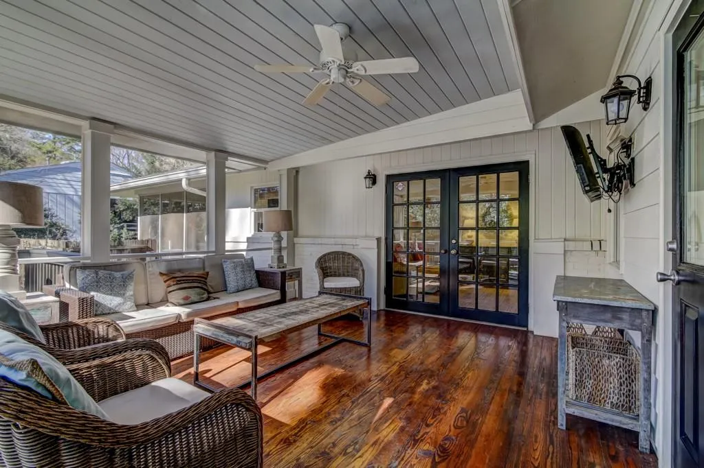 501 Carolwood Lane, Atlanta, Georgia 30342, 3 Bedrooms Bedrooms, ,2 BathroomsBathrooms,Residential,Sold,501 Carolwood Lane,5959022