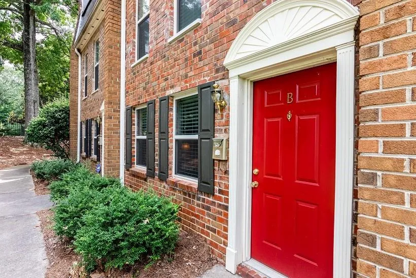 175 North River Drive Unit B, Sandy Springs, Georgia 30350, 2 Bedrooms Bedrooms, ,2 BathroomsBathrooms,Residential,Sold,175 North River Drive Unit B,6576946