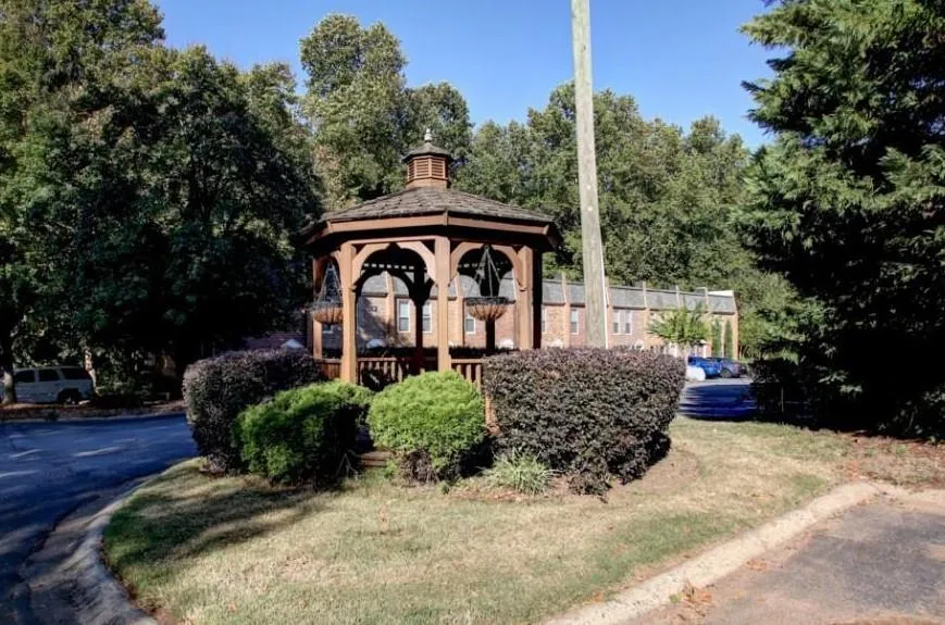 175 North River Drive Unit B, Sandy Springs, Georgia 30350, 2 Bedrooms Bedrooms, ,2 BathroomsBathrooms,Residential,Sold,175 North River Drive Unit B,6576946