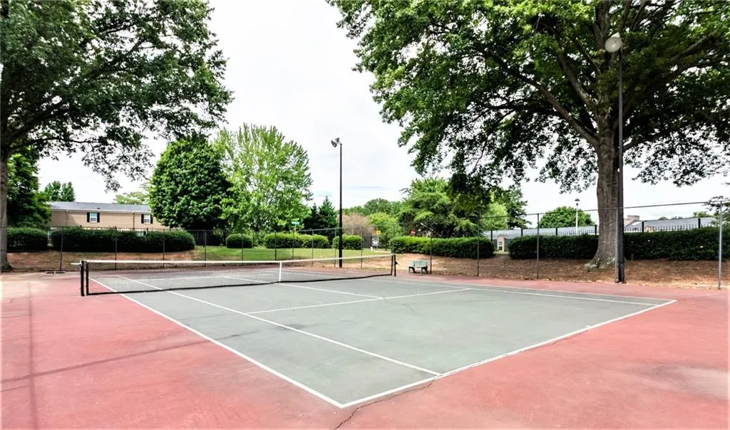 175 North River Drive Unit B, Sandy Springs, Georgia 30350, 2 Bedrooms Bedrooms, ,2 BathroomsBathrooms,Residential,Sold,175 North River Drive Unit B,6576946