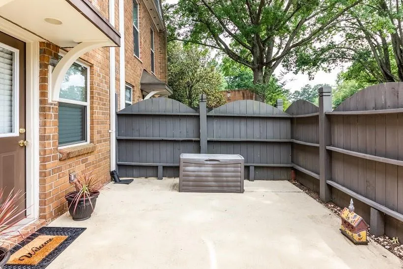 175 North River Drive Unit B, Sandy Springs, Georgia 30350, 2 Bedrooms Bedrooms, ,2 BathroomsBathrooms,Residential,Sold,175 North River Drive Unit B,6576946