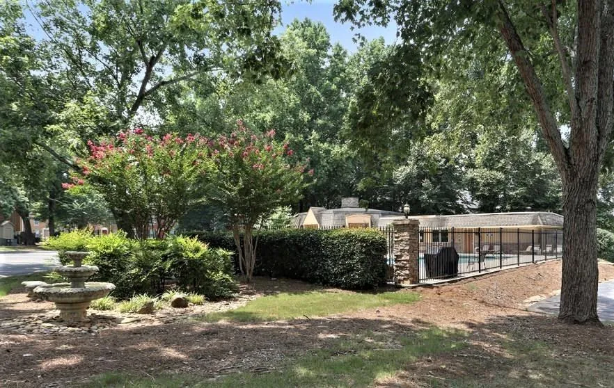 175 North River Drive Unit B, Sandy Springs, Georgia 30350, 2 Bedrooms Bedrooms, ,2 BathroomsBathrooms,Residential,Sold,175 North River Drive Unit B,6576946
