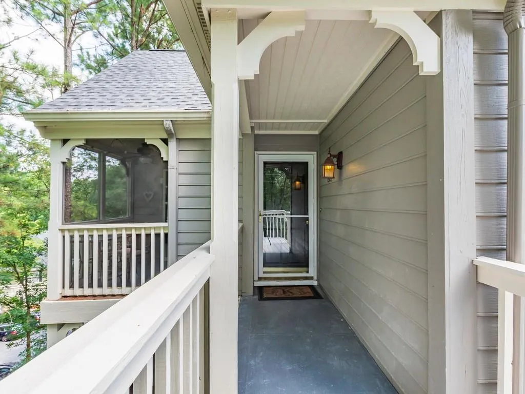 804 Camden Court, Sandy Springs, Georgia 30327, 2 Bedrooms Bedrooms, ,2 BathroomsBathrooms,Residential,Sold,804 Camden Court,6603416
