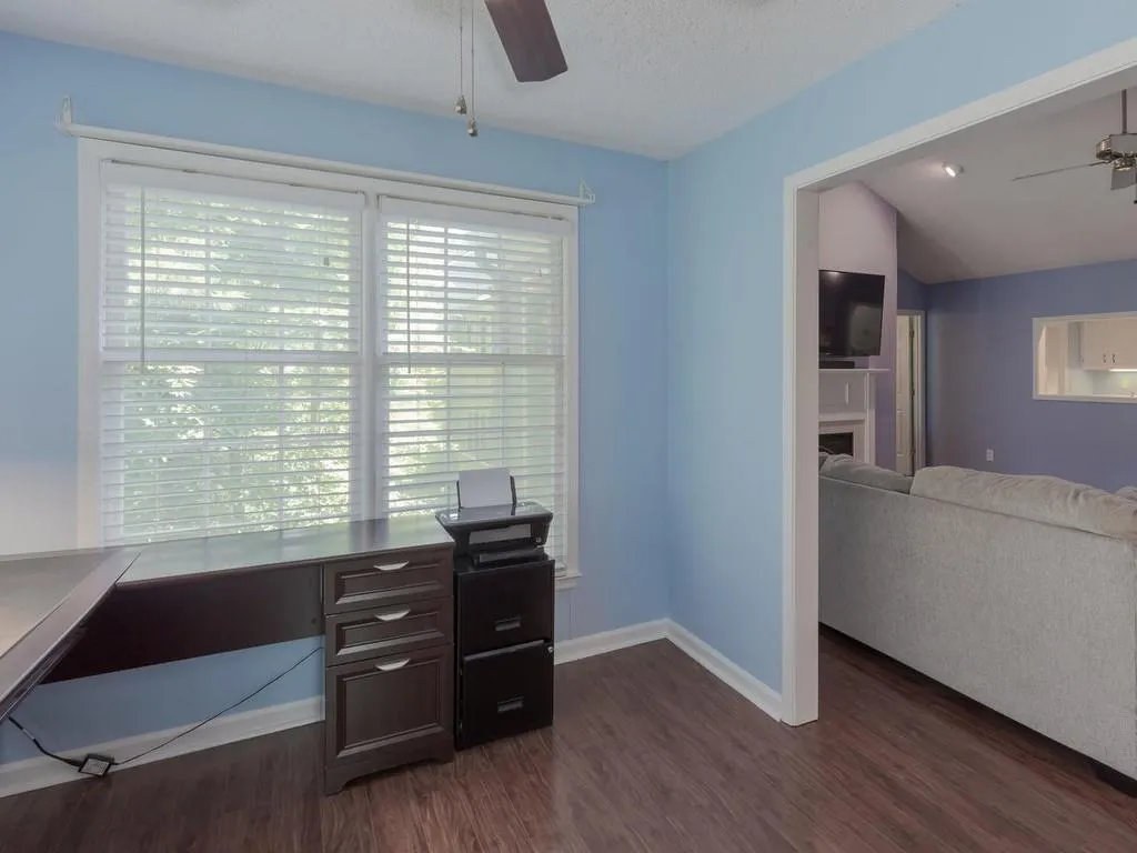 804 Camden Court, Sandy Springs, Georgia 30327, 2 Bedrooms Bedrooms, ,2 BathroomsBathrooms,Residential,Sold,804 Camden Court,6603416